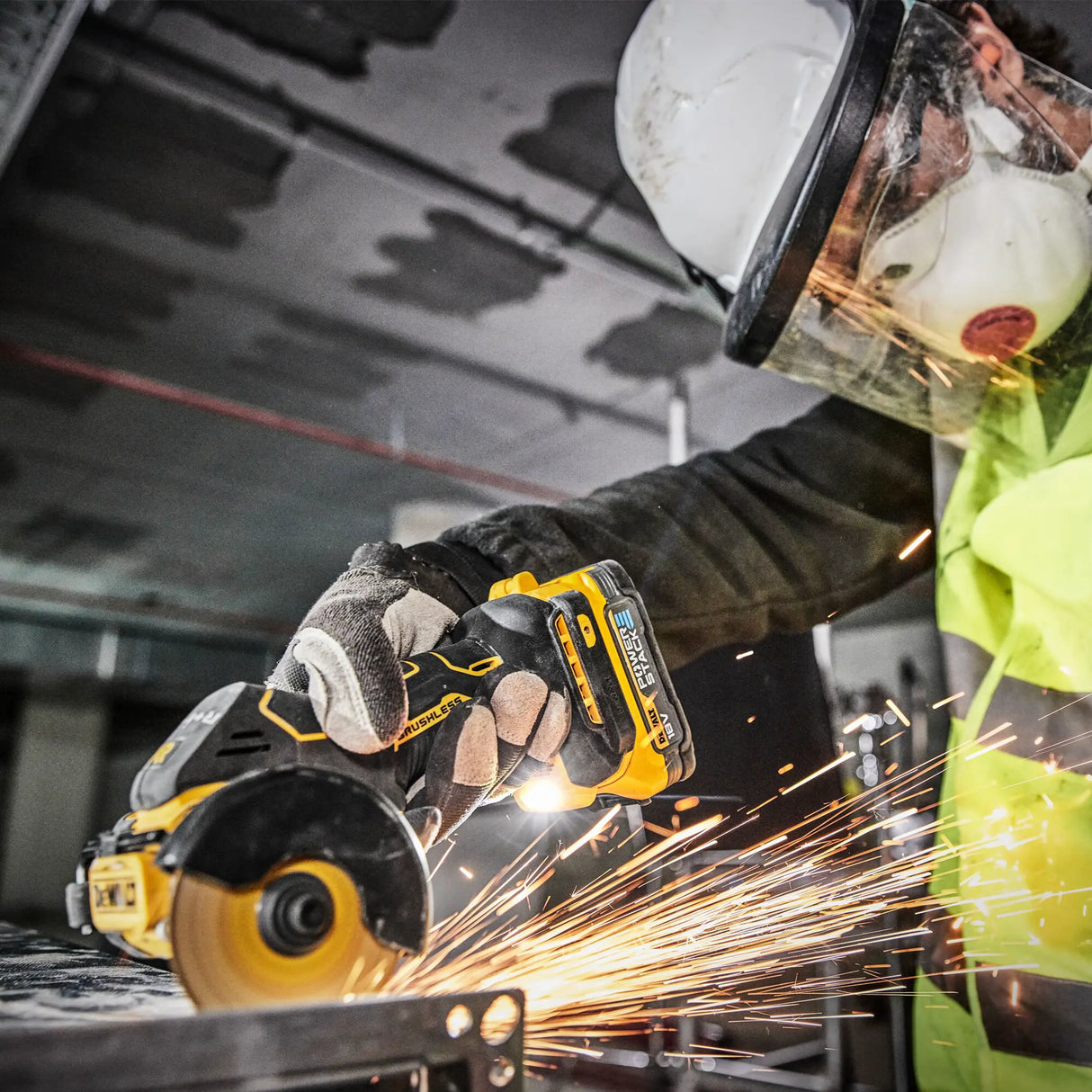 Mini Mitre Saw Dewalt DCS438N-XJ 18V