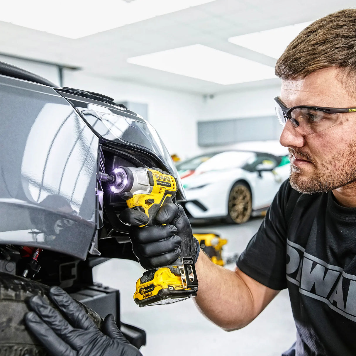 Avvitatore ad Impulsi Dewalt DCF801D2-QW 12V 2Ah