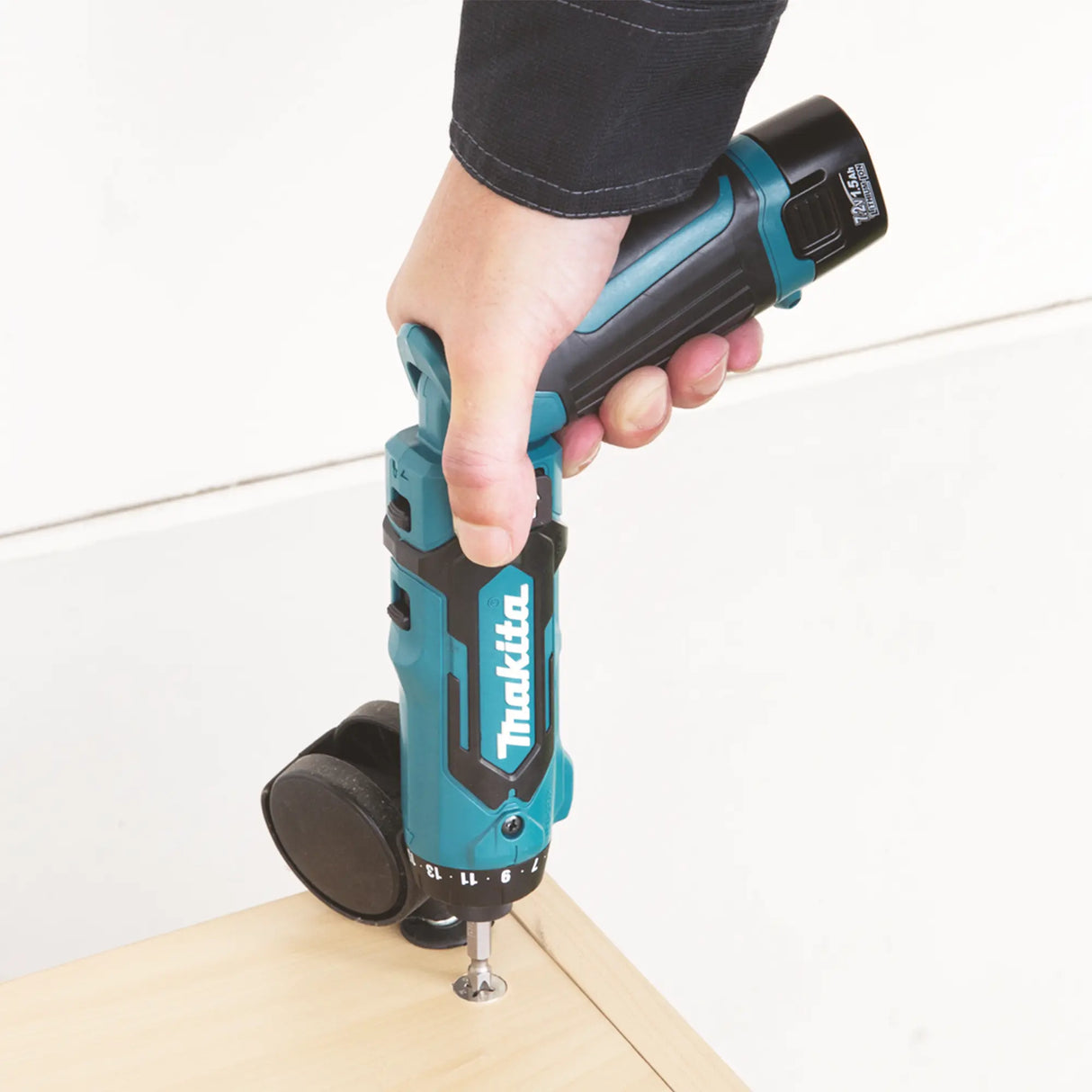 Avvitatore Makita DF012DSJ 7,2V 1.5Ah