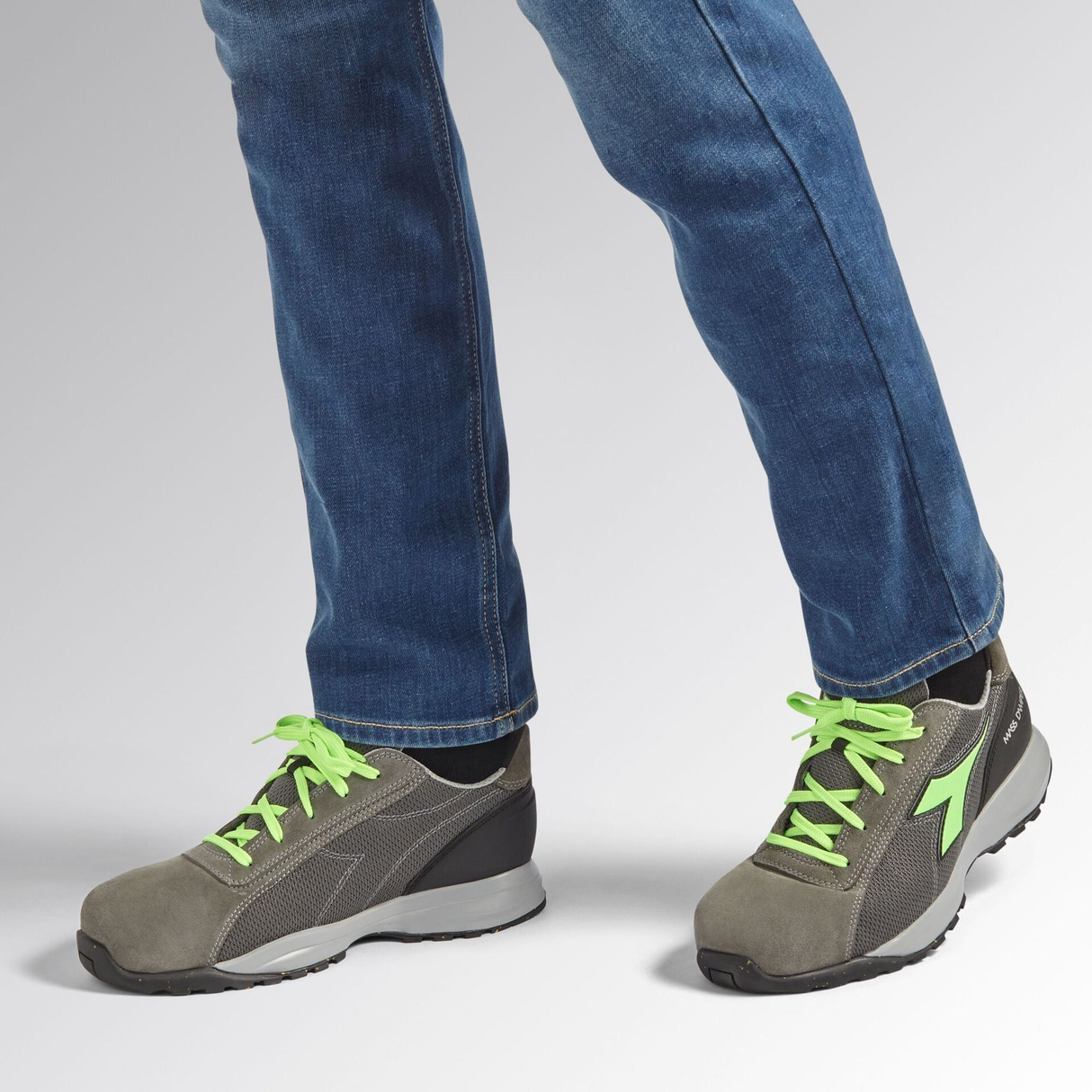 701.181136-C9546 - Safety Shoes Diadora Glove MDS Text Low S1PS - Image 2
