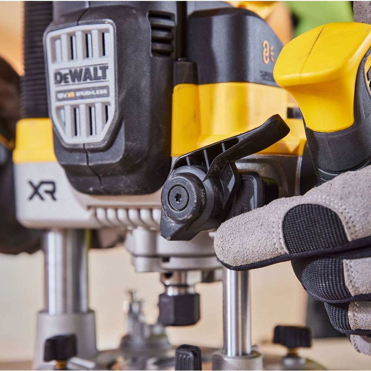 DCW620NT-XJ - Electric milling machine Dewalt DCW620NT-XJ 18V - Image 19