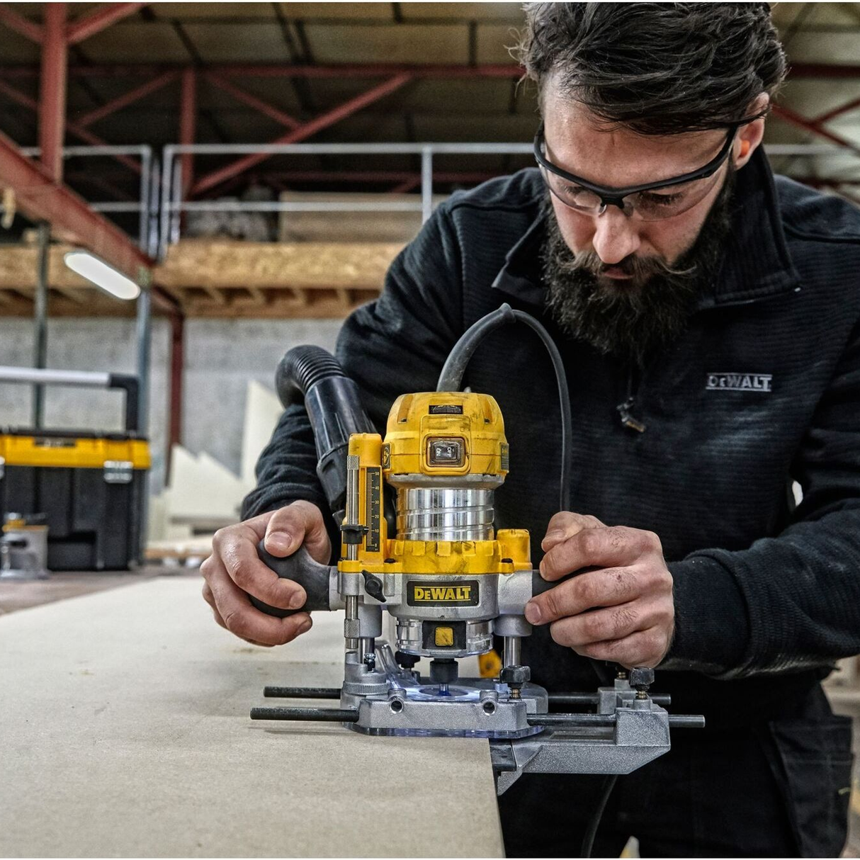 Elettrofresatrice Dewalt D26204K-QS 900W 8mm