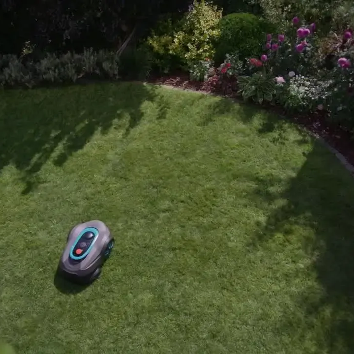 19941-26 - Robot Lawnmower GARDENA smart SILENO Sense 400 m² - Image 9