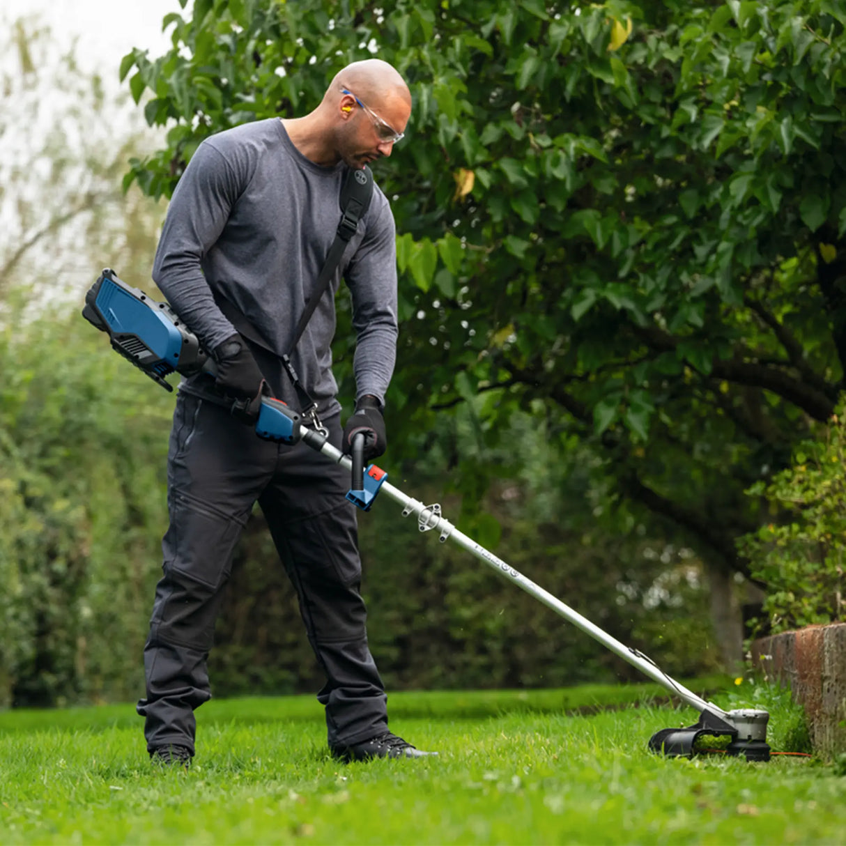 Tagliabordi a batteria Bosch GRT 18V-40