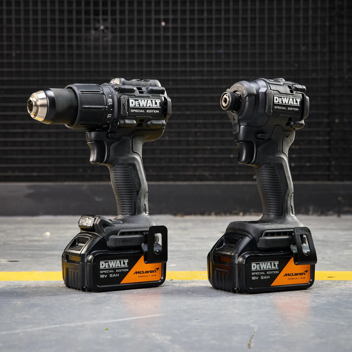 Combo Kit Dewalt McLaren DCK2222MP2T-QW 18V 5Ah