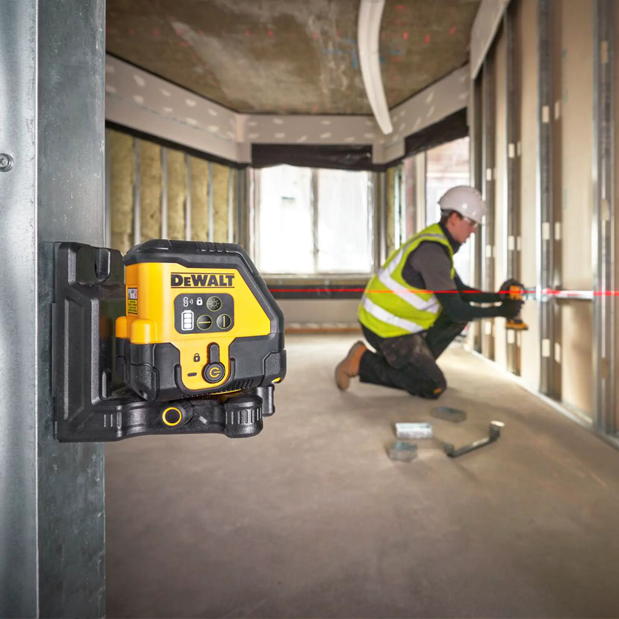 Tracciatore laser a croce rosso Dewalt DCLE14201RB-XJ