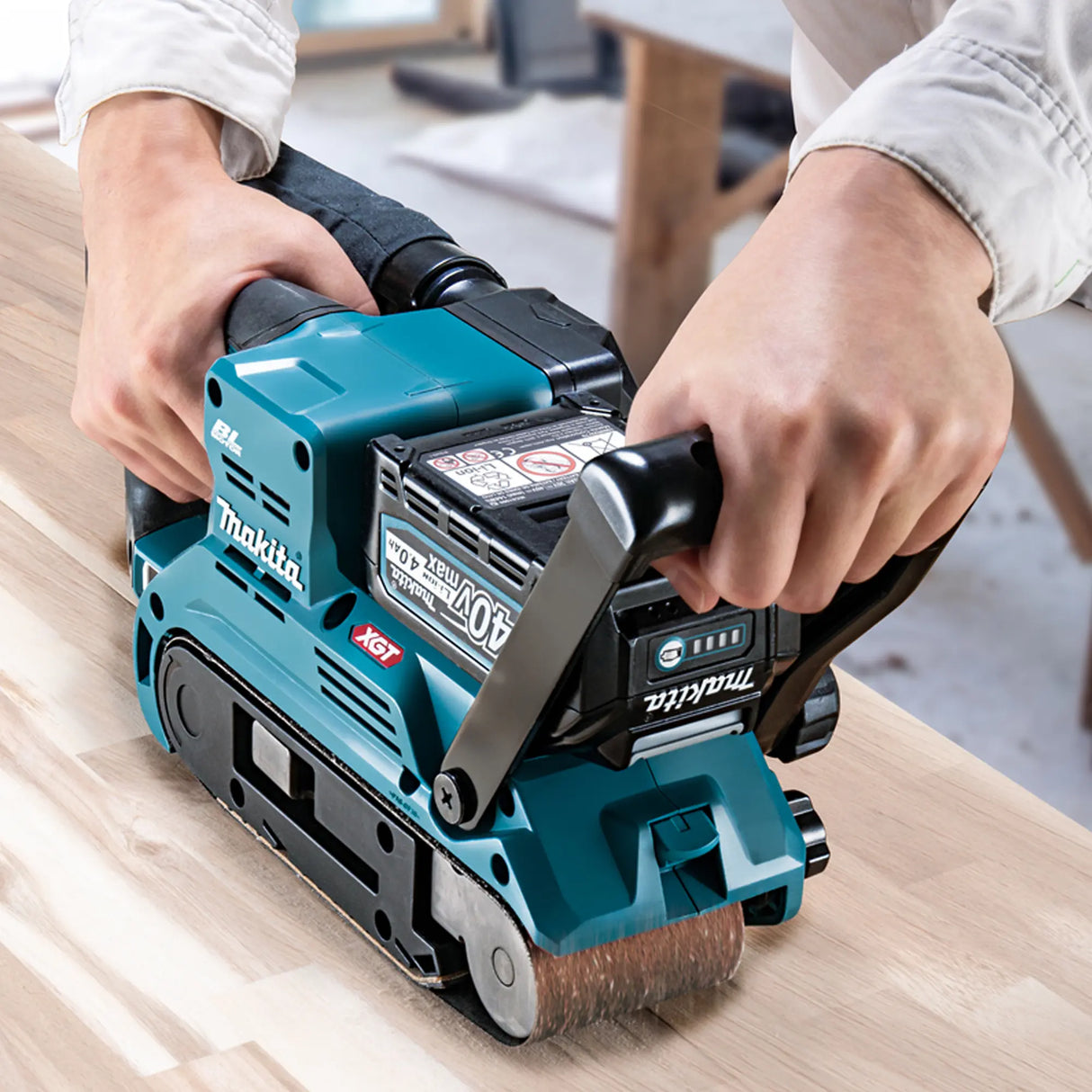 Levigatrice a nastro Makita BS001GM201 40V 4Ah