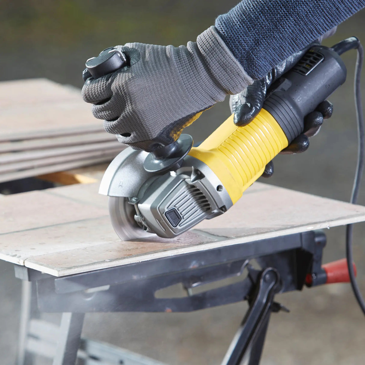 Angle Grinder Stanley FMEG210-QS 850W