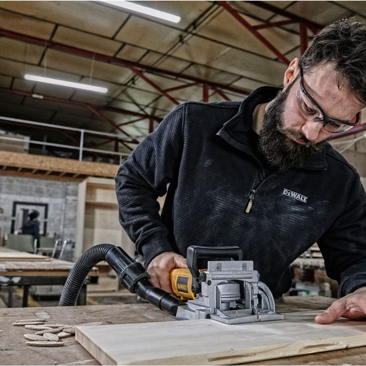 Fresatrice Dewalt DW682K-QS 600W